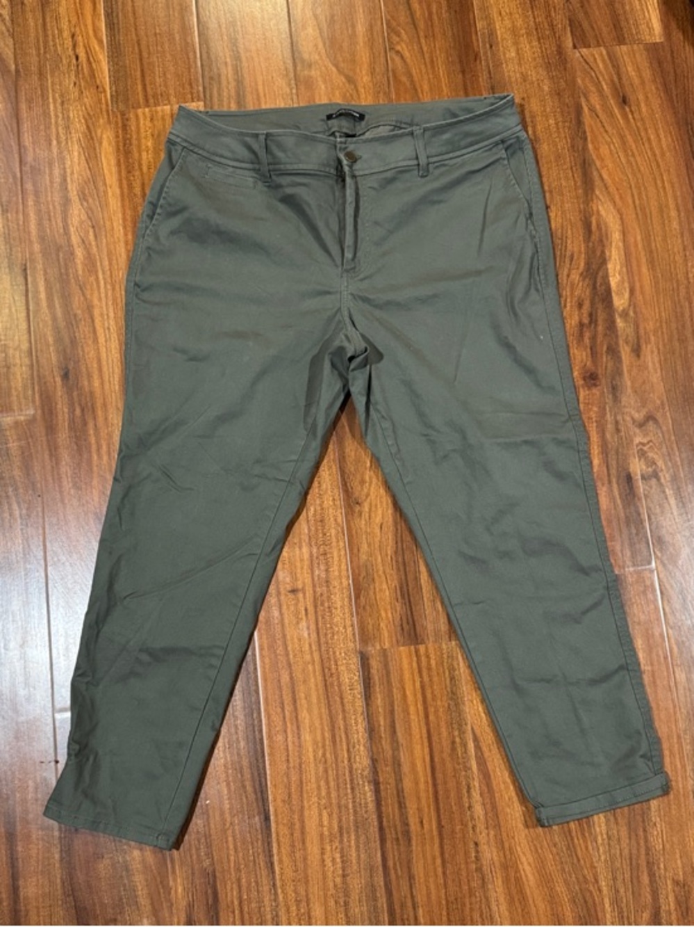 41 Hawthorn Olive Cropped Womens Pants